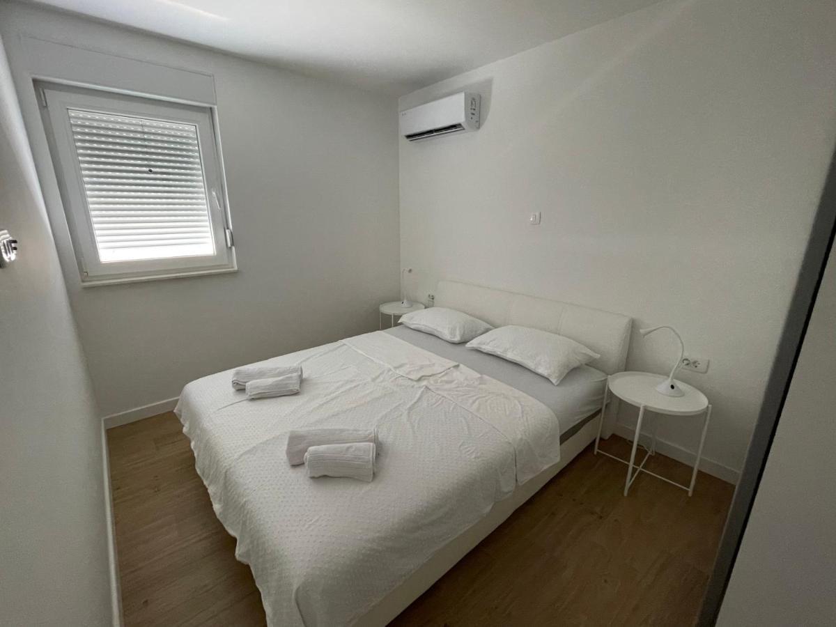 Galeria Apartment Podstrana Buitenkant foto