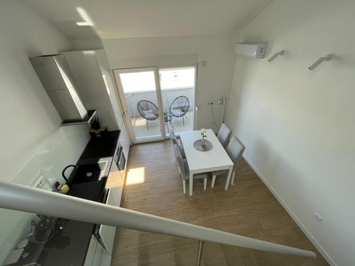 Galeria Apartment Podstrana Buitenkant foto
